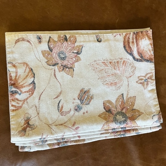 4 Placemats Pumpkin Patch 18”x 13” Beige, Blue, Orange & Blush Dinning mats - Picture 7 of 9